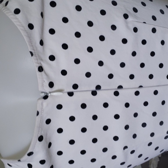 Polka-dot Classical Dress - Picture 4 of 5